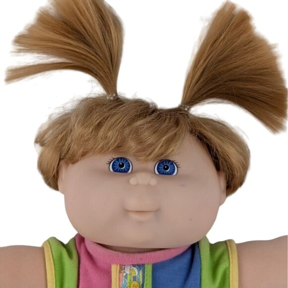 Mattel Cabbage Patch Kids Baby Girl Doll Red Hair Blue Eyes Giggles Vtg 1995 - Picture 2 of 9
